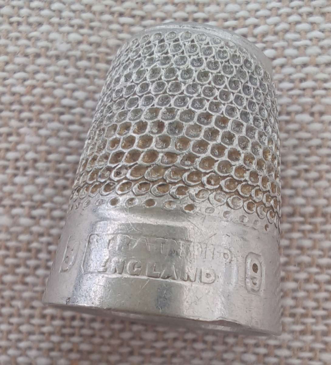 7 Metal thimbles