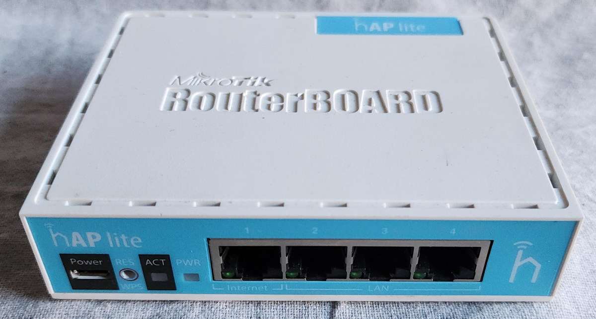 MikroTik hAP Lite 4 Port Ethernet 300Mbps WiFi 4 Router | RB941-2nD