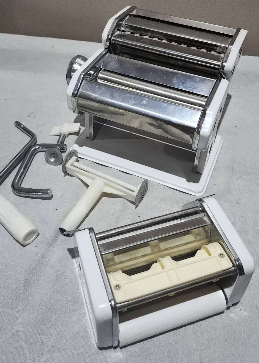 manual pasta maker machine