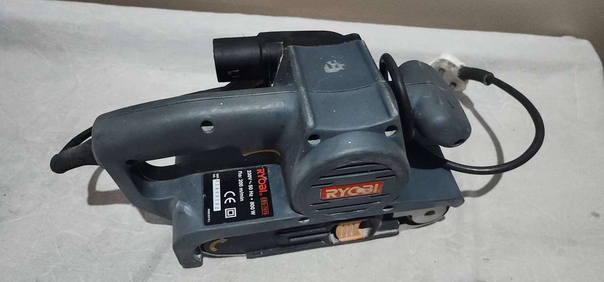 Ryobi 800W Belt Sander