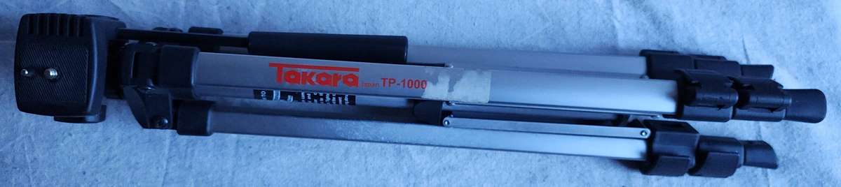 Canon EOS 1200D KIT with tripod