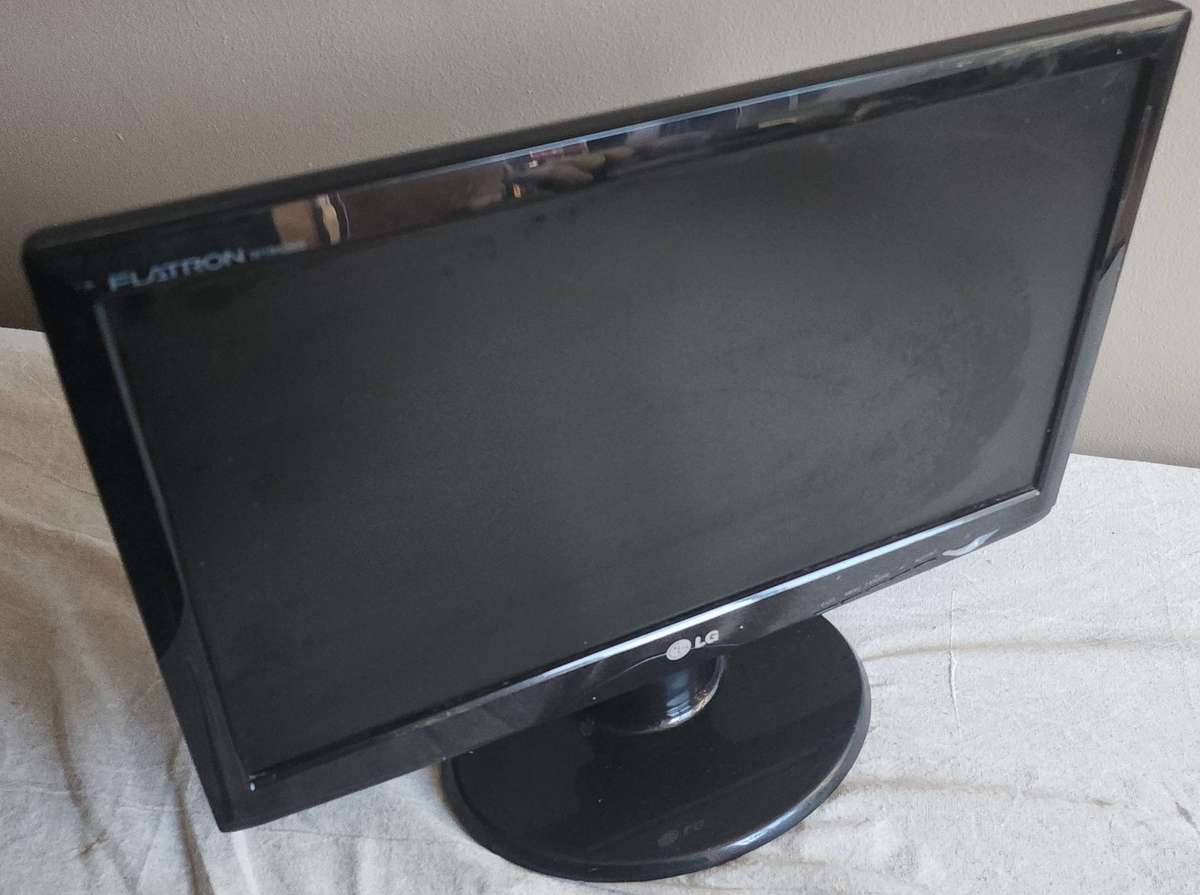 LG Flatron W1943SS 19" Scren