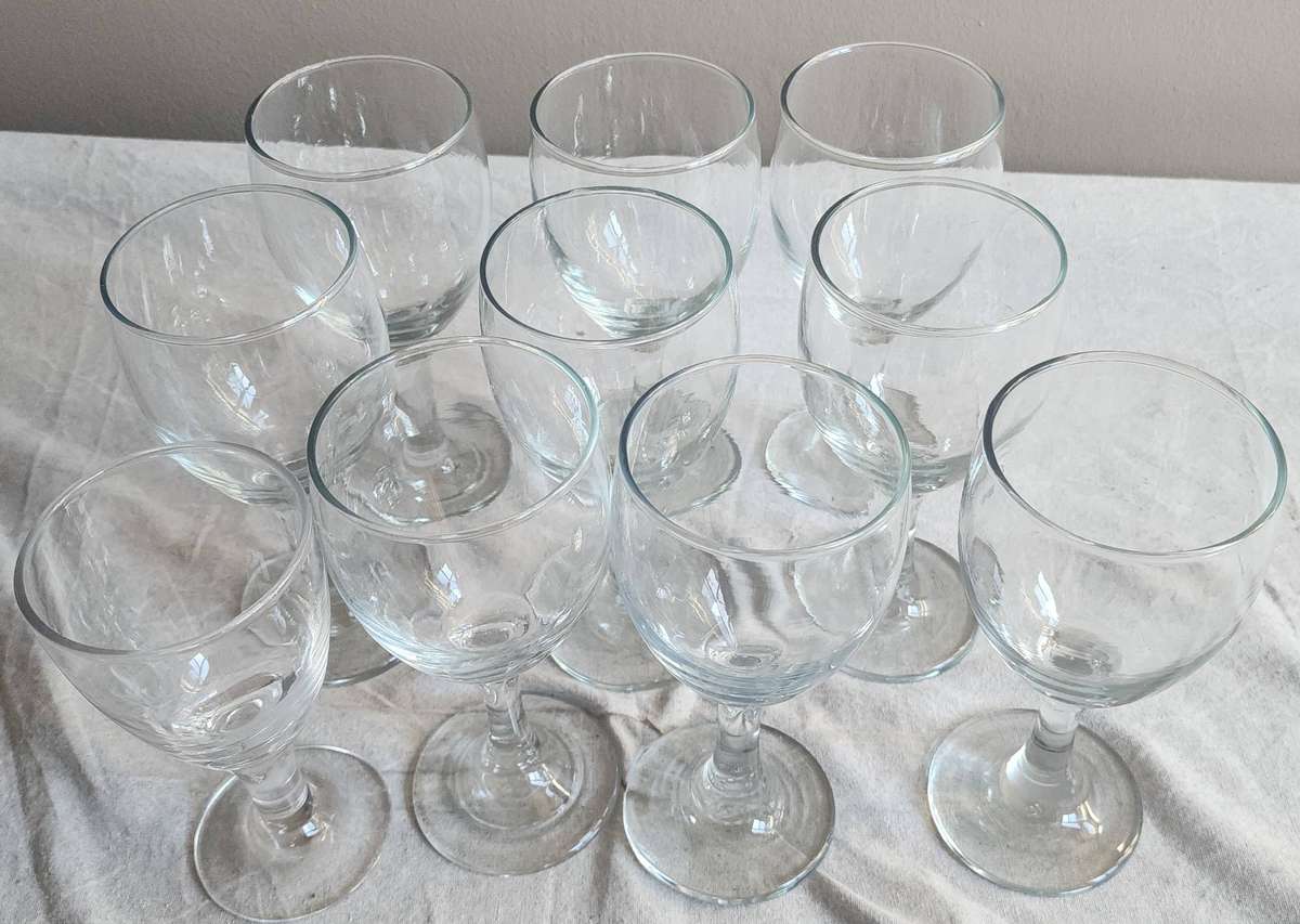 Wyn Glass Set