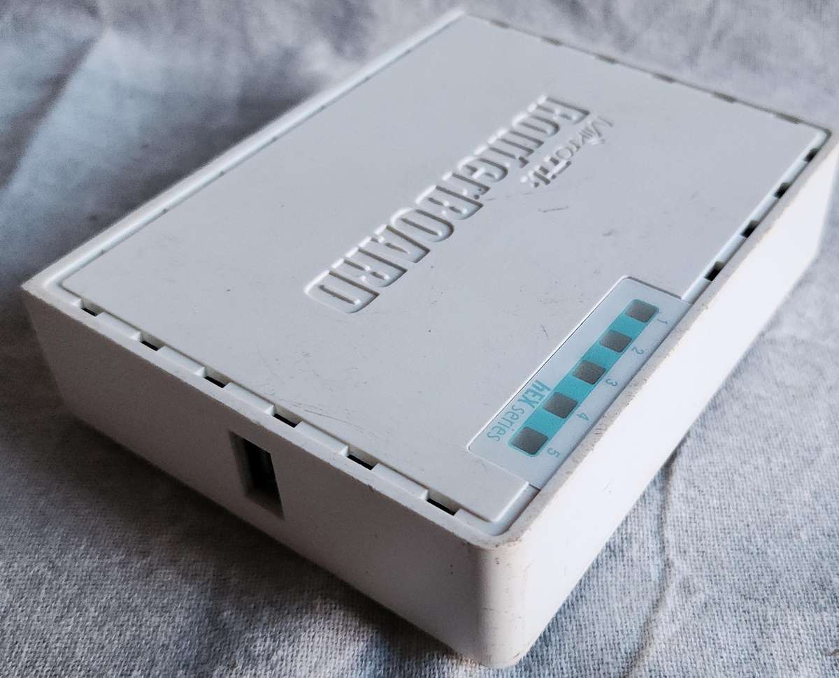 MikroTik hEX PoE Lite 5 Port Ethernet 4 PoE Router | RB750UPr2