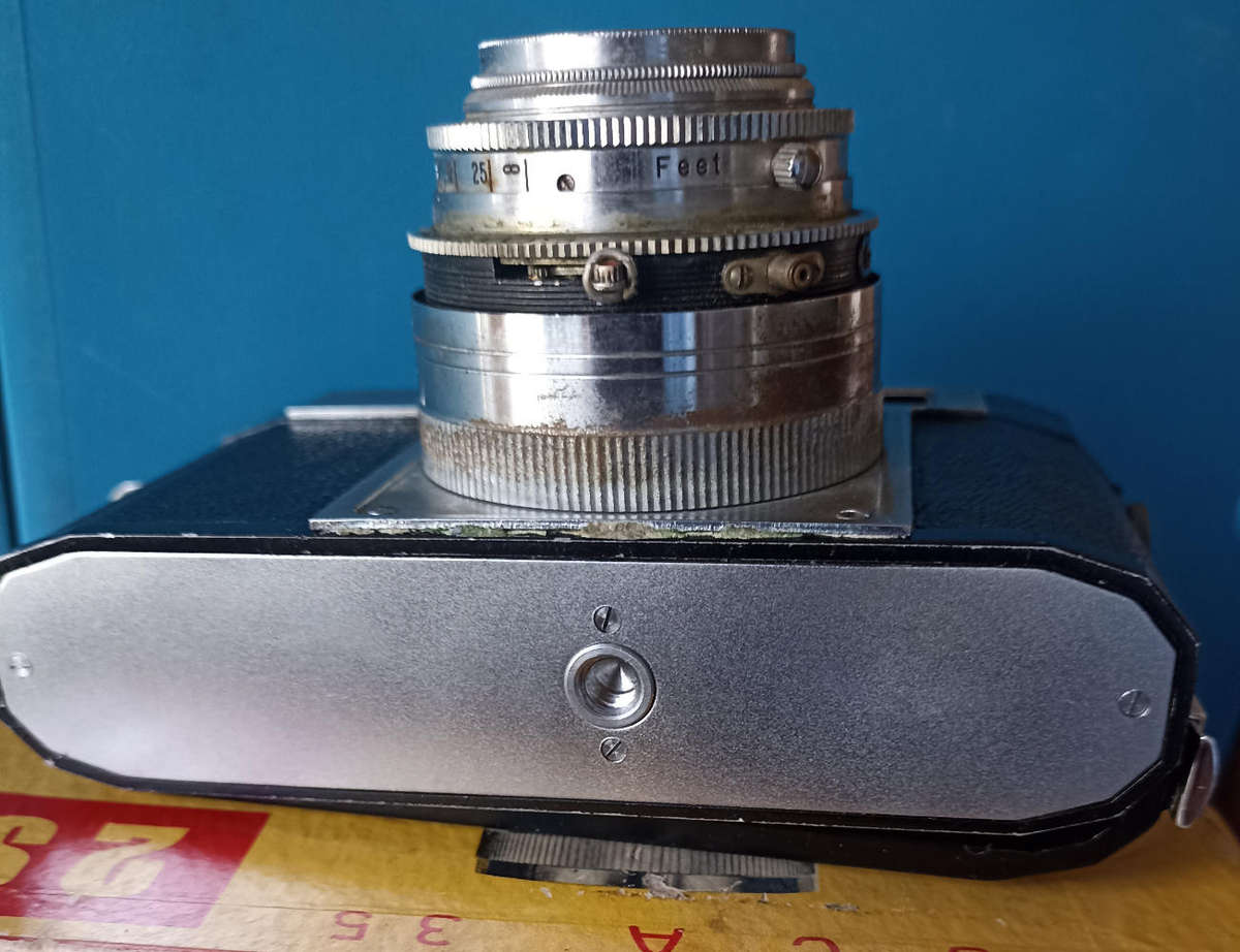 1950's Neoca 2S, 35 mm film camera in Original box which is a rare a find