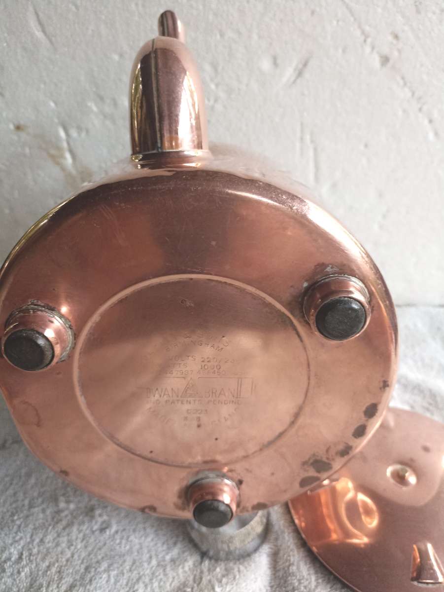 Nice vintage Art Deco style 220 v Swan Brand Bulpit Birmingham England Copper kettle