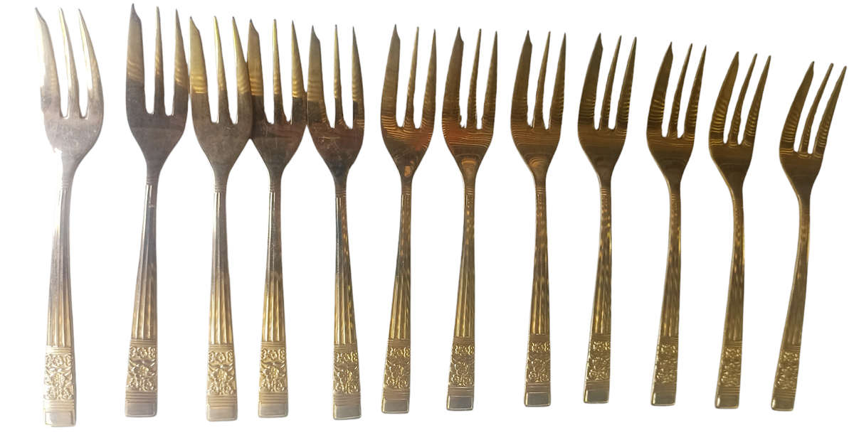 Vintage N.T.C. 23 Carat Gold Plated Set of 12 Cake Forks with Flowers Pattern and engraved 23 Carat