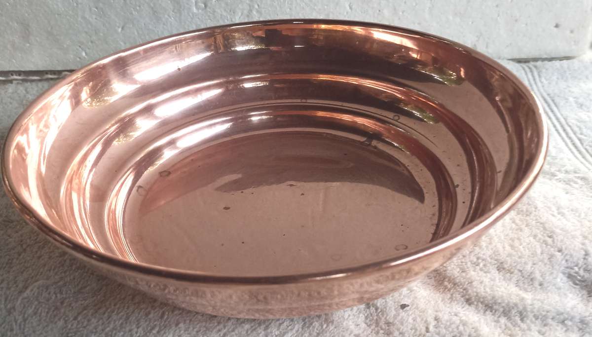 Nice good quality Copper Plated round bowl-Dia 25 cm