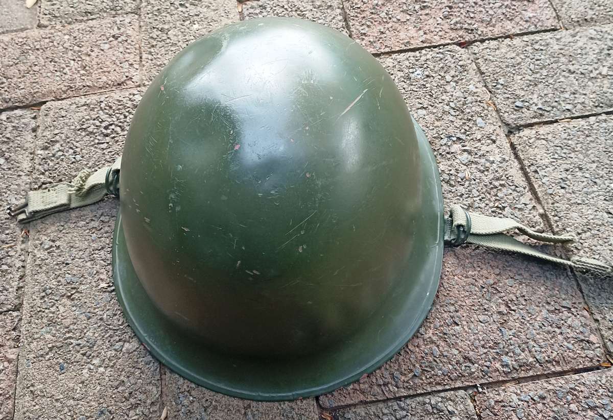 Old SADF 1982 "Staaldak" hard Metal Helmut with inner