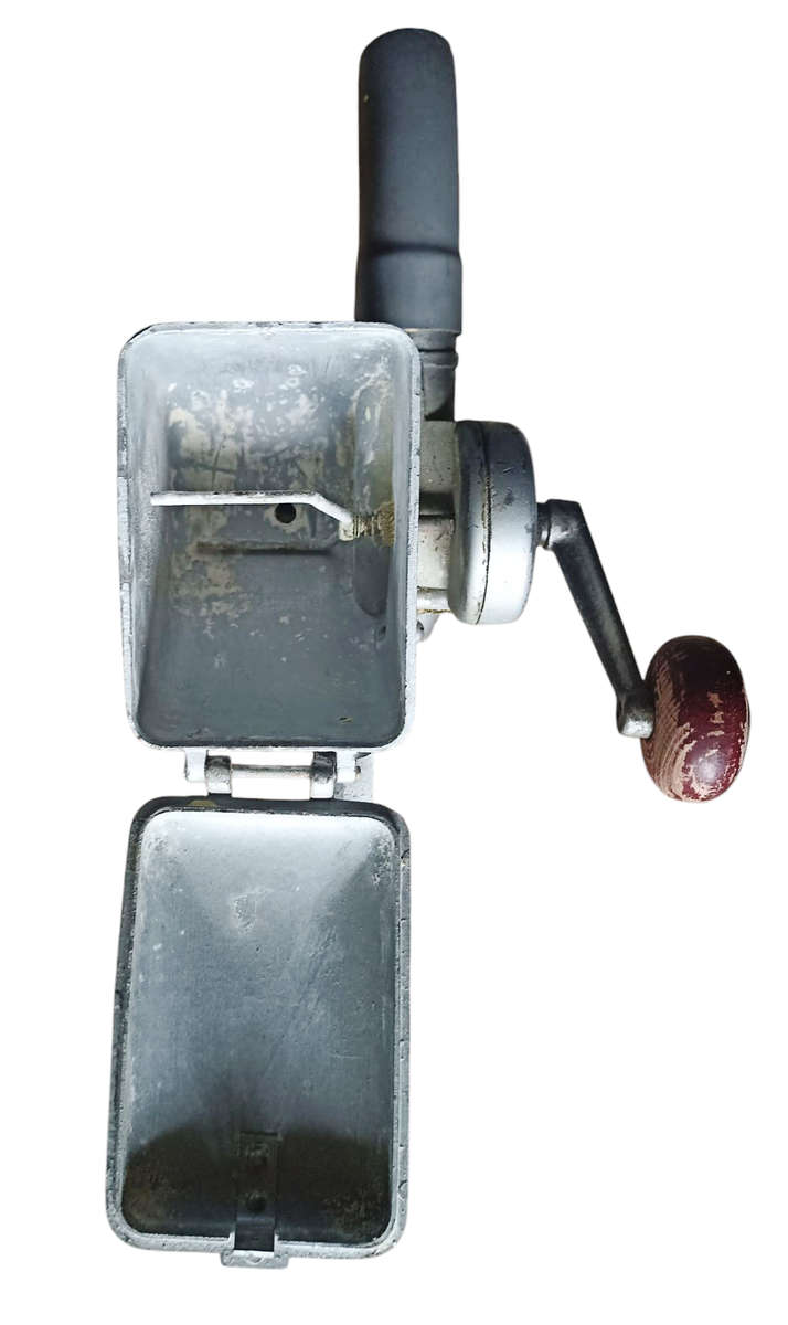 Vintage small Crop Garden Duster-hand crank-complete and working