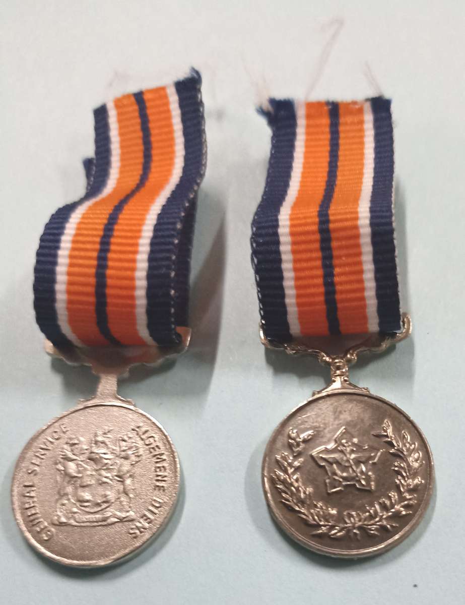2 x SADF General Service Silver Medal Silver-Dia. 20 mm-Sell per medal not as lot