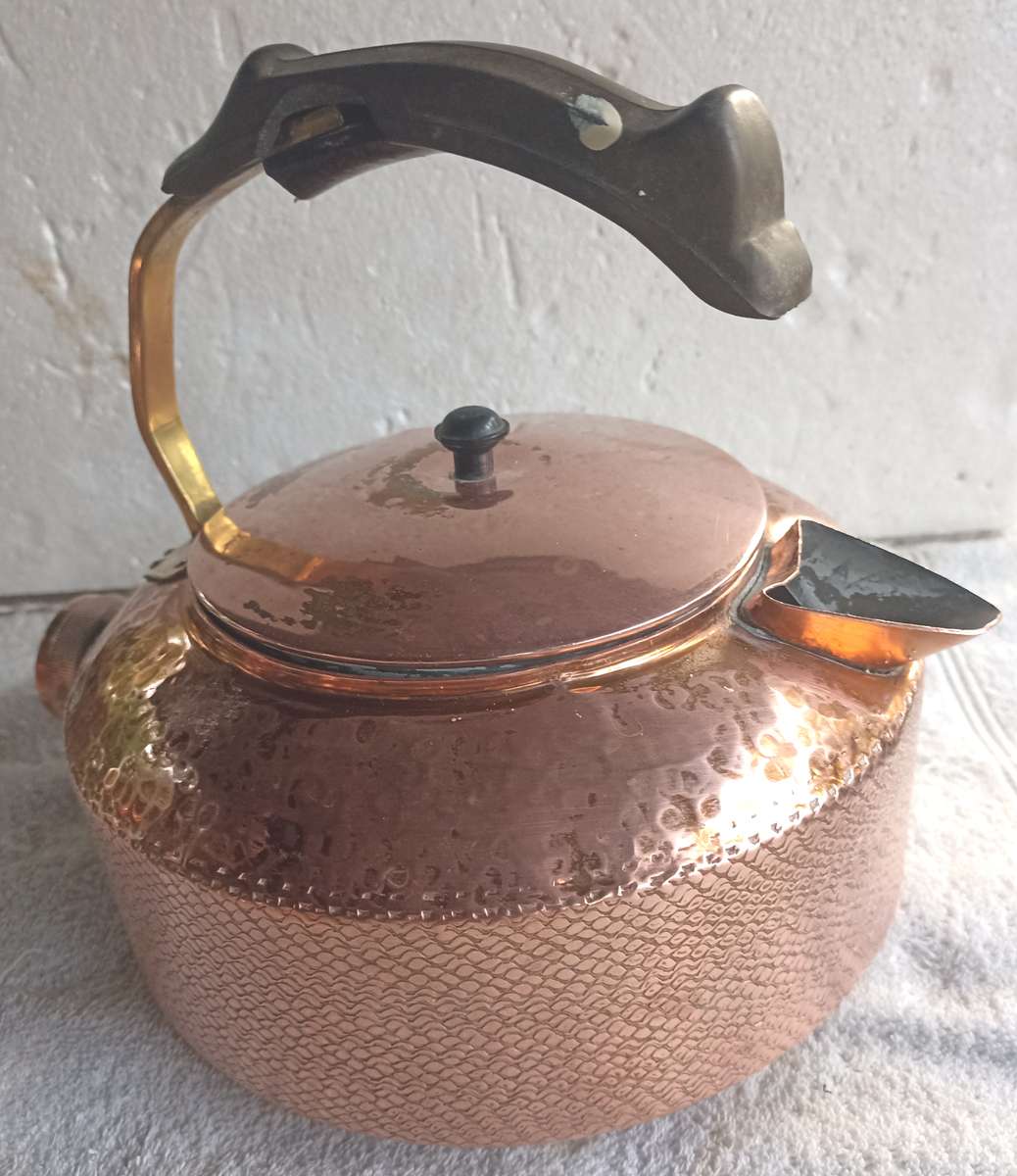 Nice vintage Art Deco style 220 v Copper kettle-battered and engraved