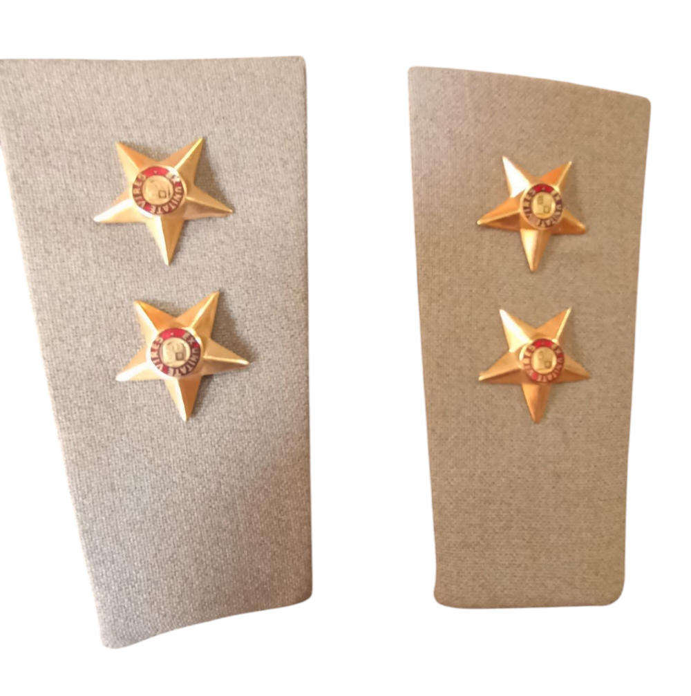 Pair of Shoulder stepout rank epaulettes and two extra pips