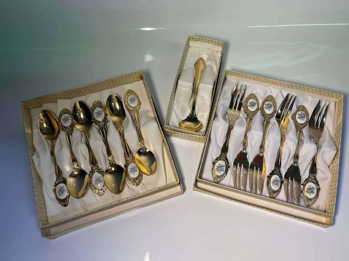 Eetrite 24ct Gold Plated Royal Albert Moonlight Rose Spoons and Cake Forks for 6