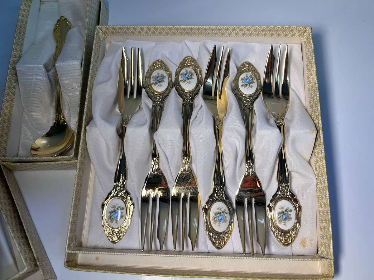 Eetrite 24ct Gold Plated Royal Albert Moonlight Rose Spoons and Cake Forks for 6