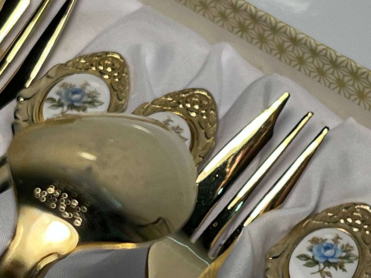 Eetrite 24ct Gold Plated Royal Albert Moonlight Rose Spoons and Cake Forks for 6