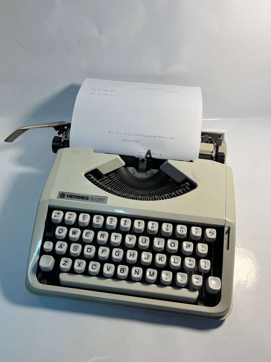 1977 Hermes Baby Typewriter - Working