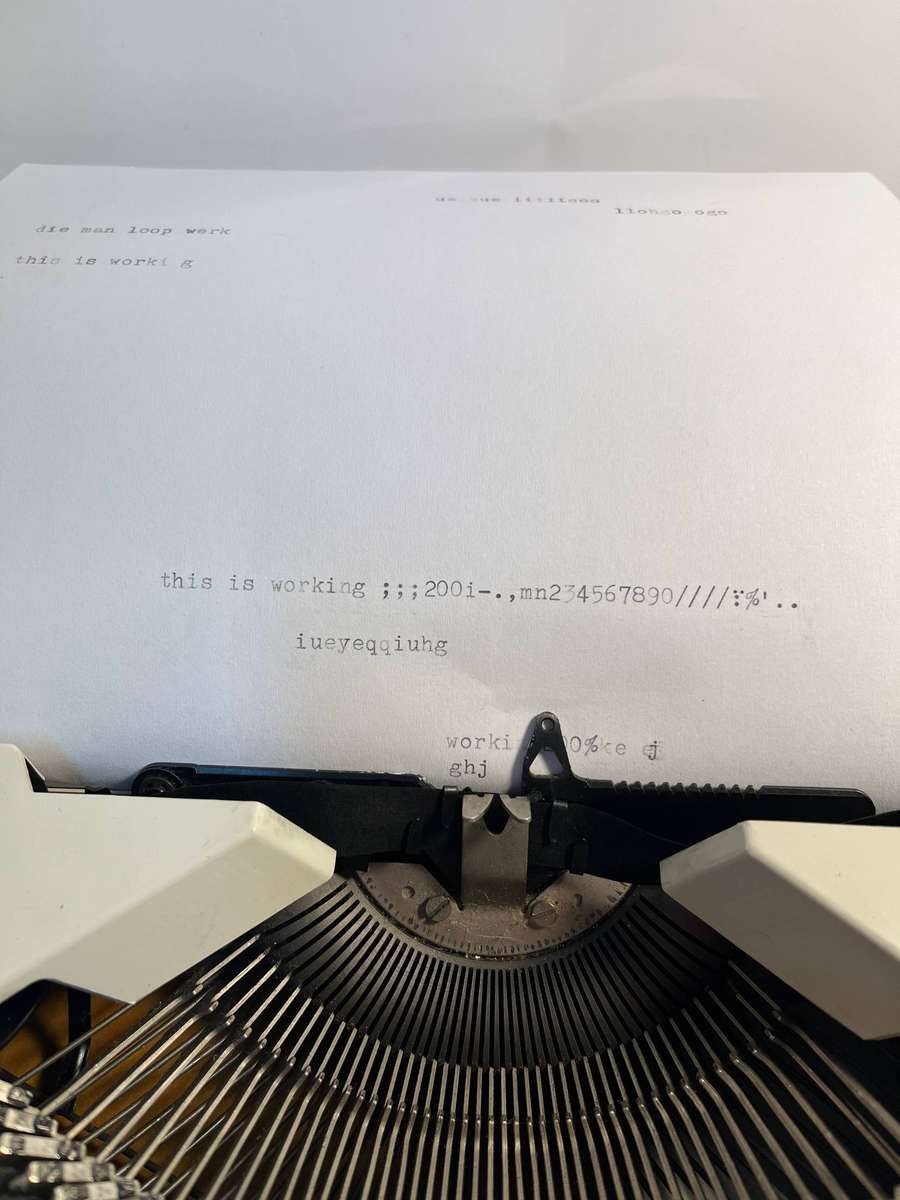 1977 Hermes Baby Typewriter - Working