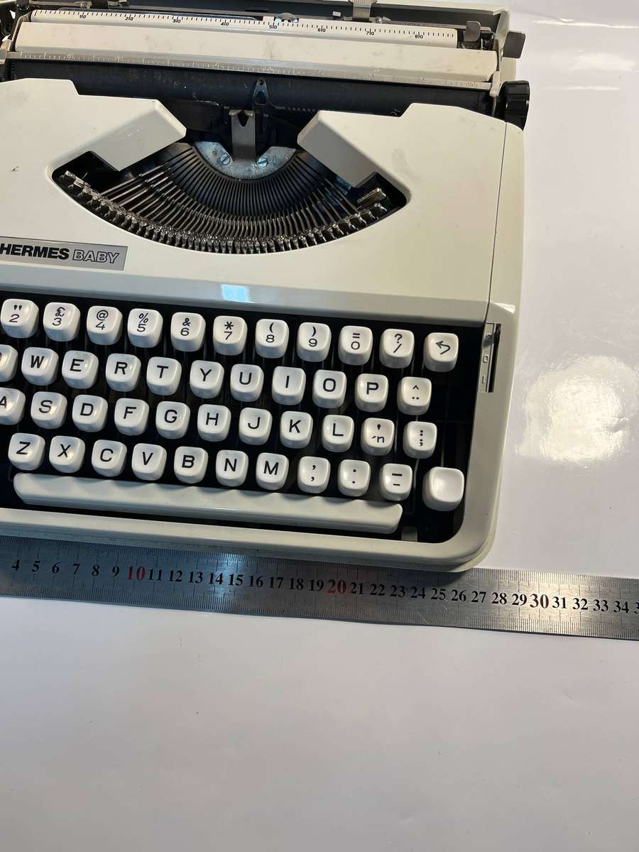 1977 Hermes Baby Typewriter - Working