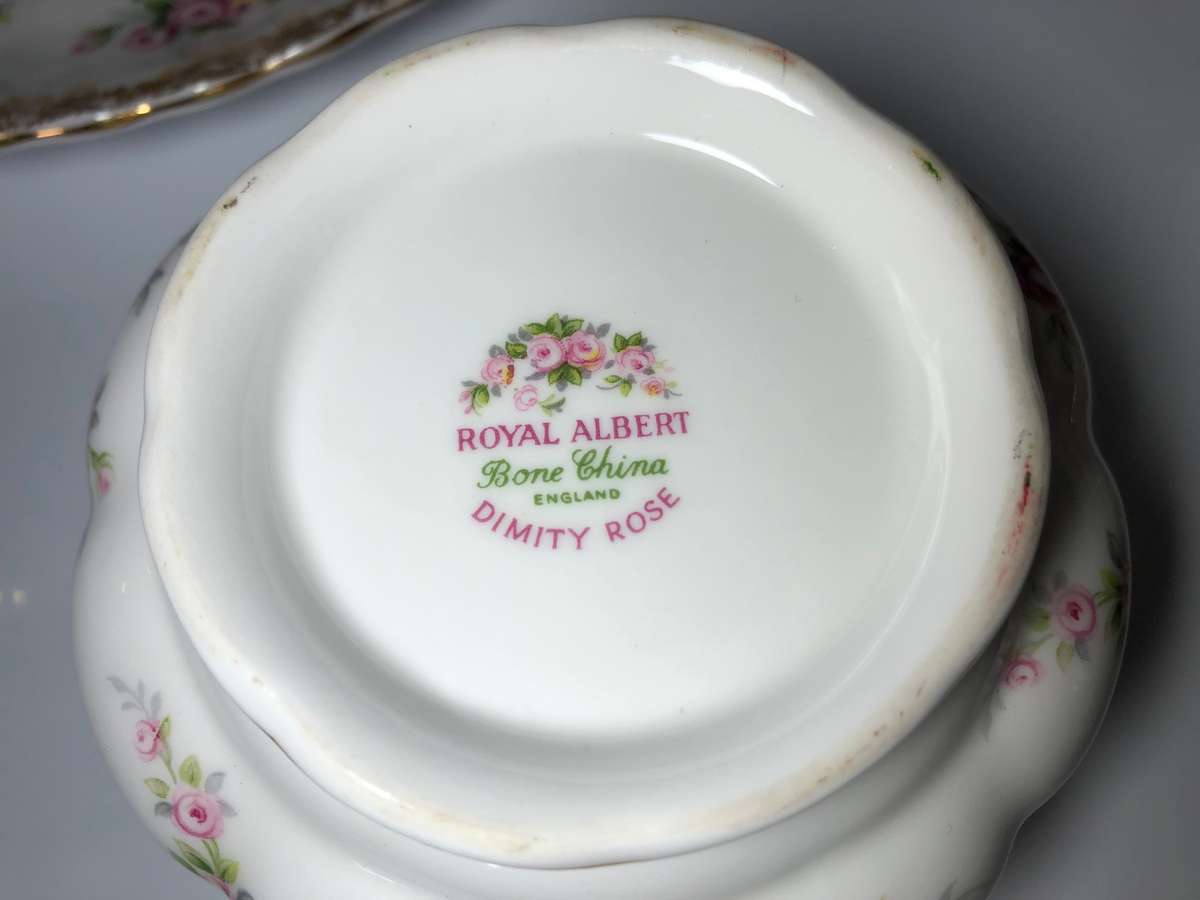 ROYAL ALBERT TEA SET FOR 6 - DIMITY ROSE - NEAR PERFECT CONDITION