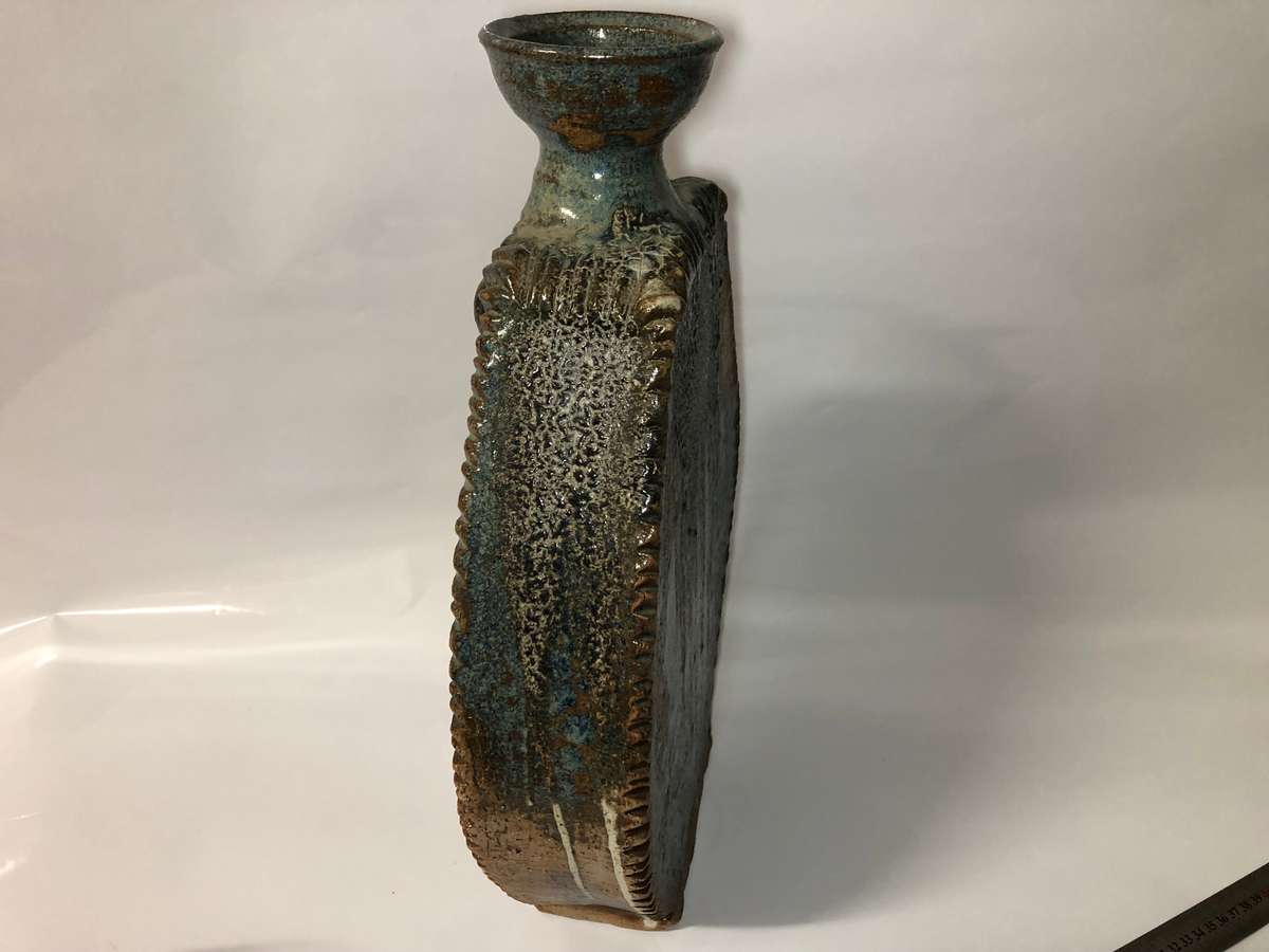 LARGE VINTAGE POTTERY VASE - 49CM- NEAR PERFECT CONDITION