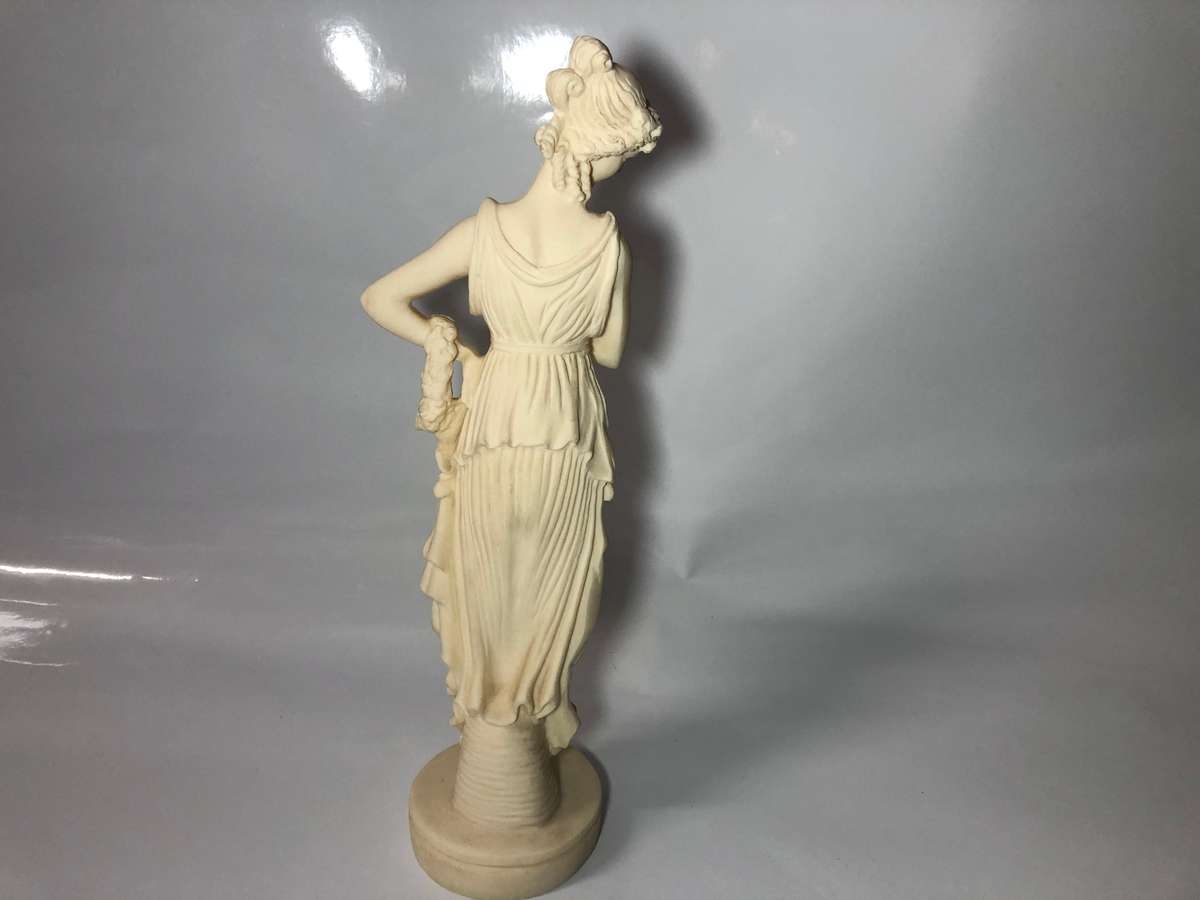 LOVELY VINTAGE RESIN STATUETTE  - 33CM- NEAR PERFECT CONDITION