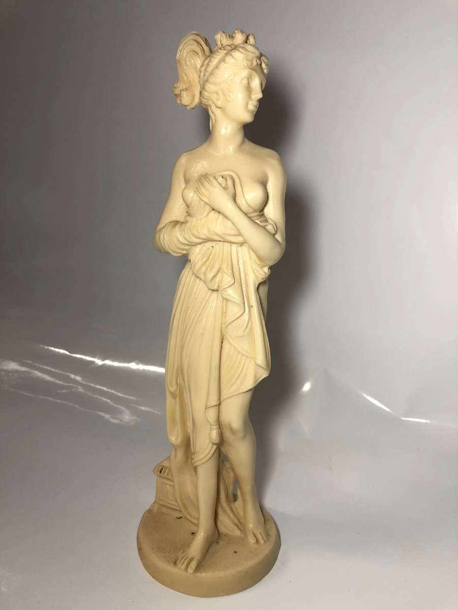 LOVELY VINTAGE RESIN STATUETTE  - 28CM- NEAR PERFECT CONDITION - MADE IN ITALY
