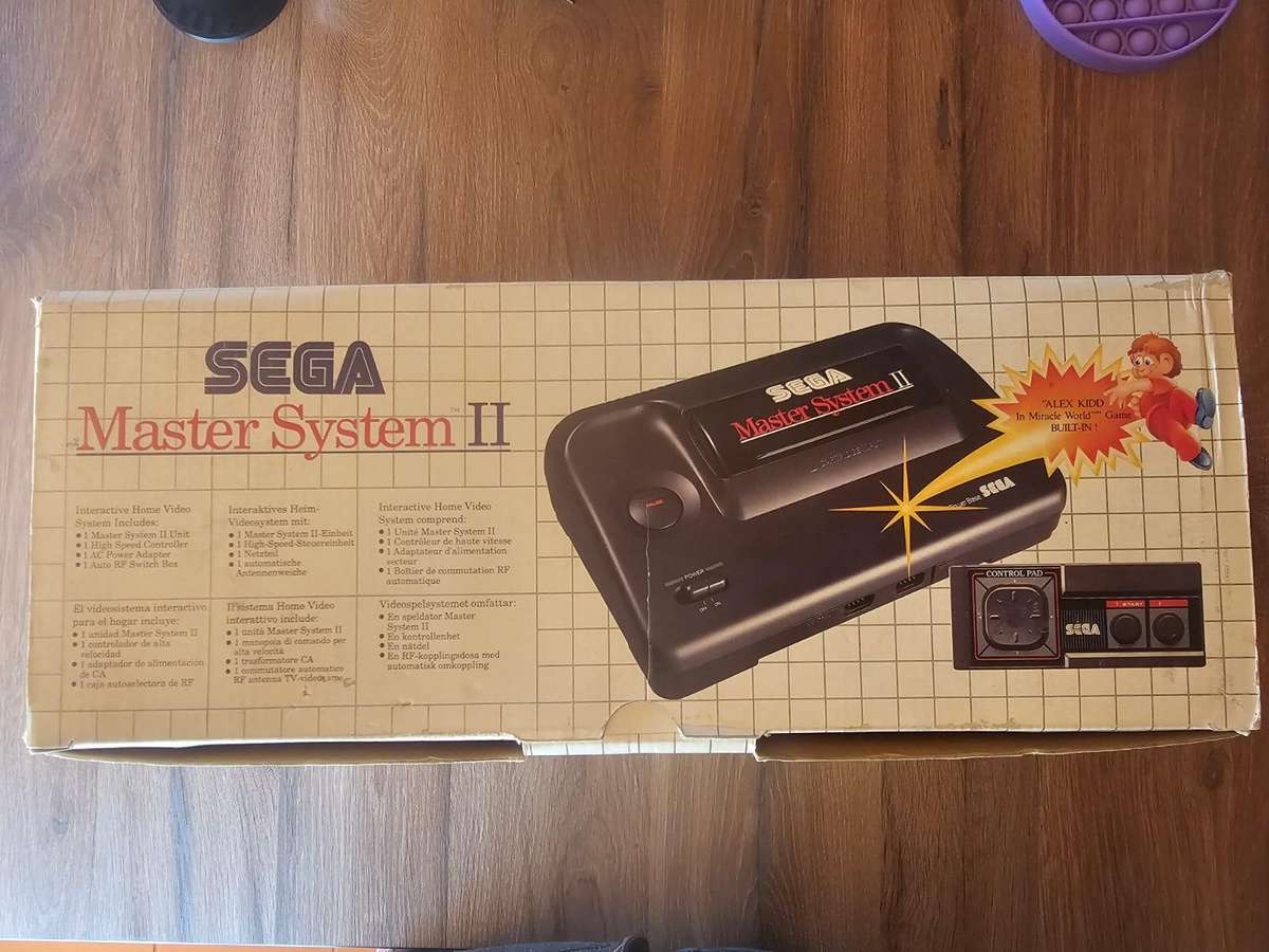 Sega Master System II console (complete in box)