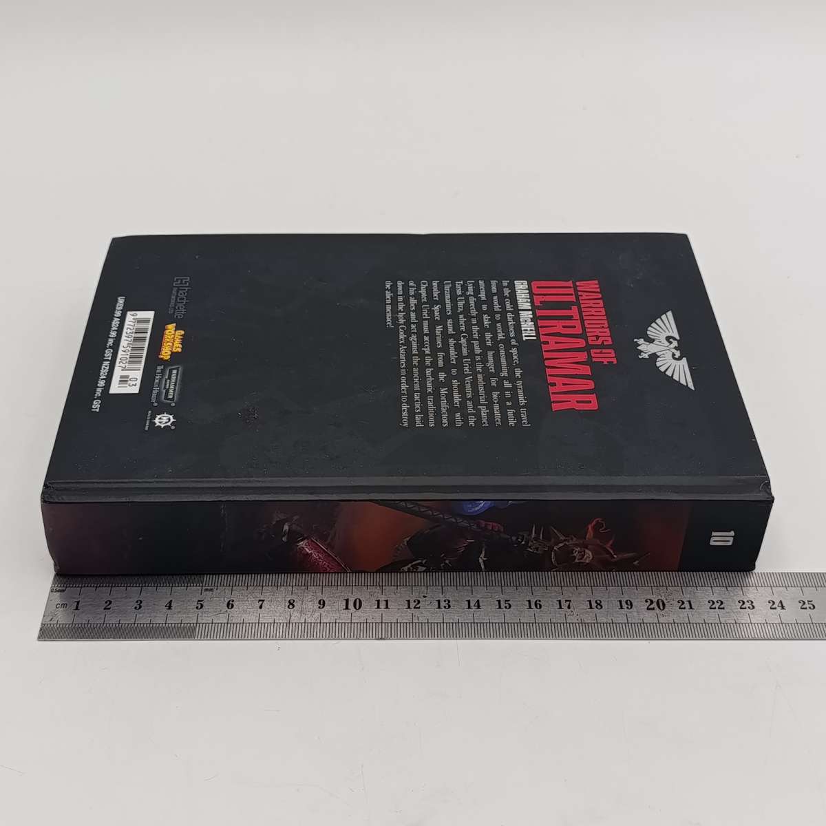 Warhammer #10 Warrior's of Ultramar by Graham McNeill