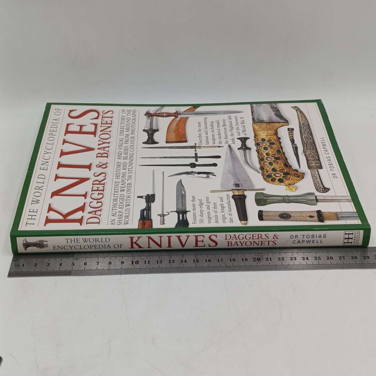World Encyclopedia of knives, daggers & bayonets