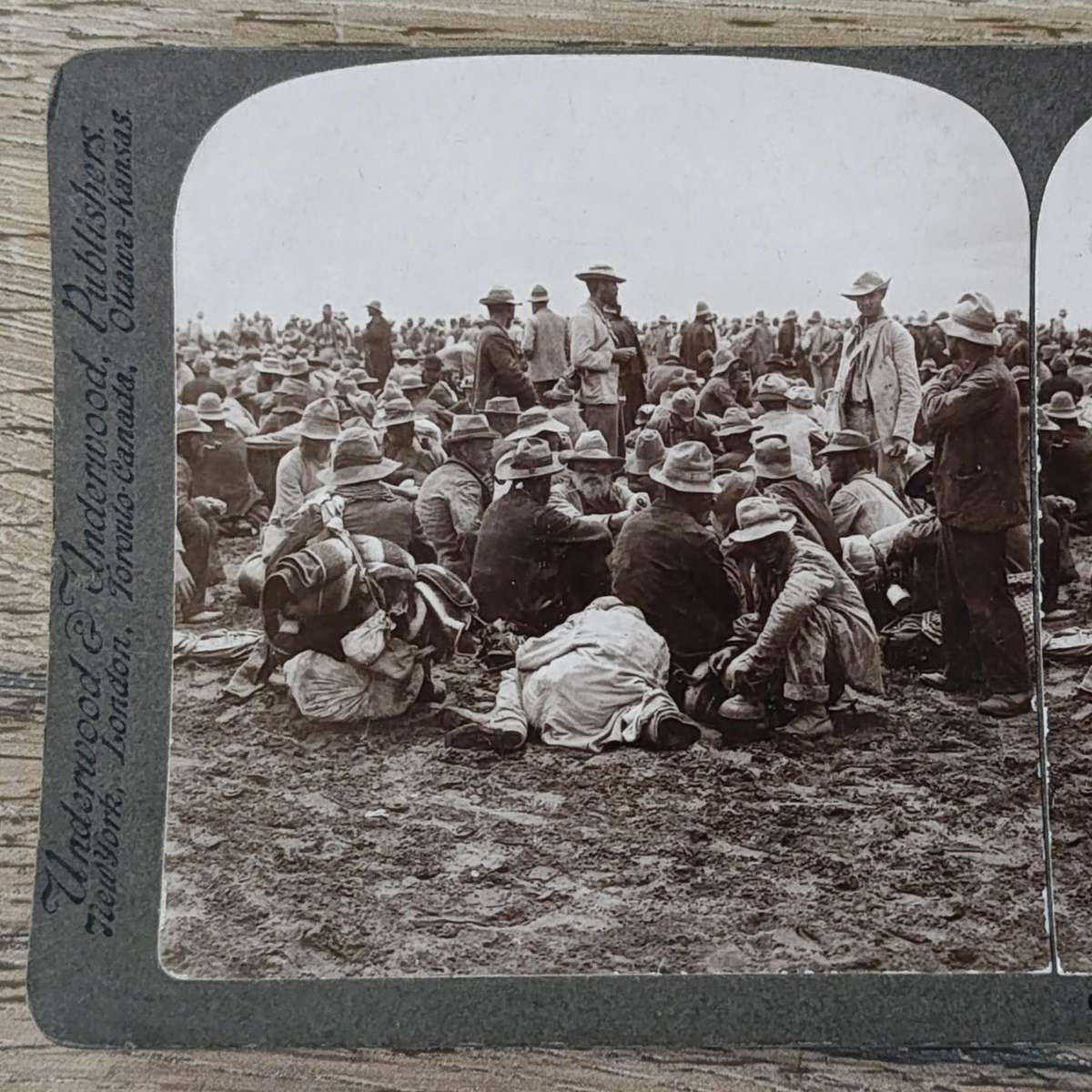 Boer War stereoscope card - General Cronje's 4000 Boers after their surrender at Paardeberg