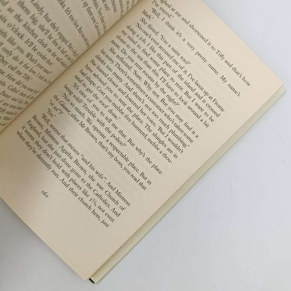 James Bond 007 - The man with the golden gun by Ian Fleming