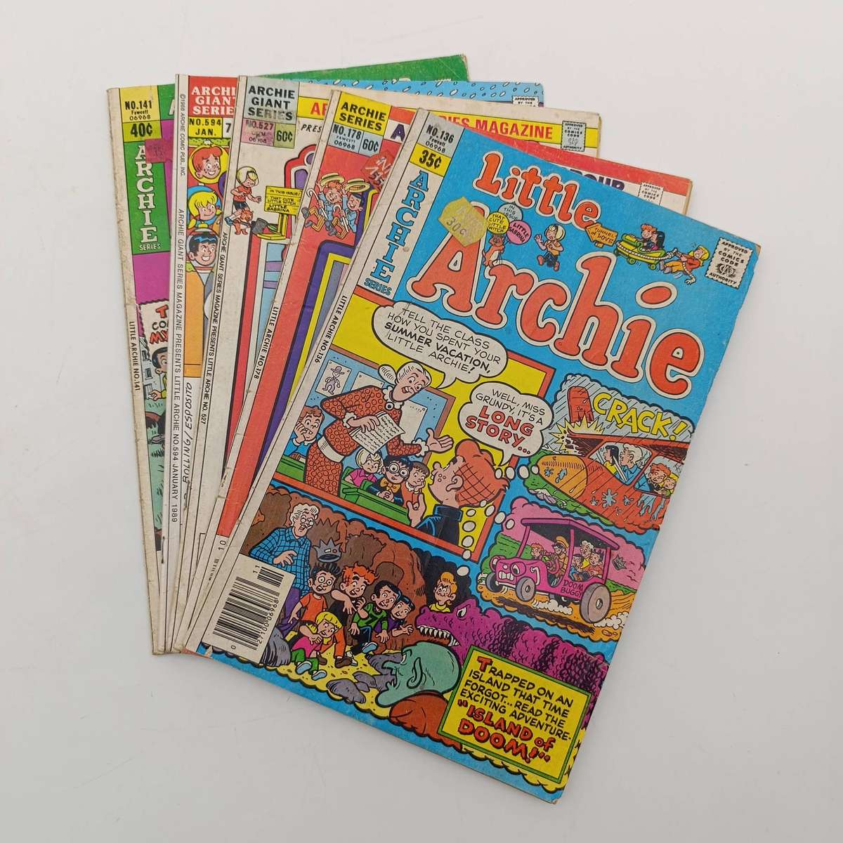 Lot of 5 Vintage Betty's Diary comics - Archie - series