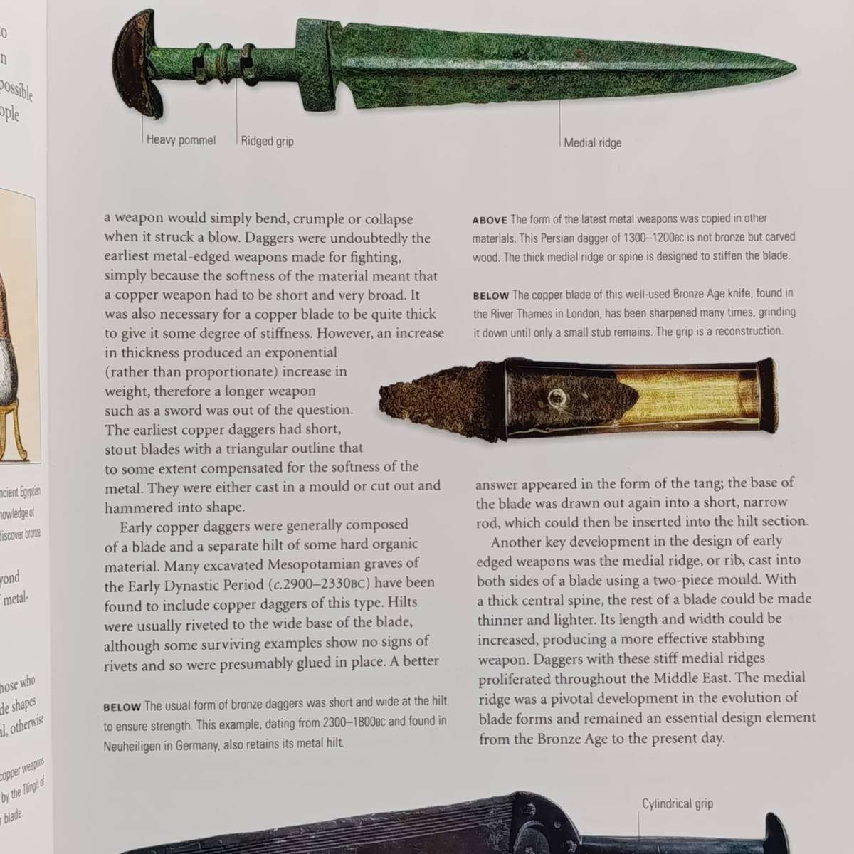 The World Encyclopedia of Knives, Daggers and bayonets by Dr Tobias Capwell