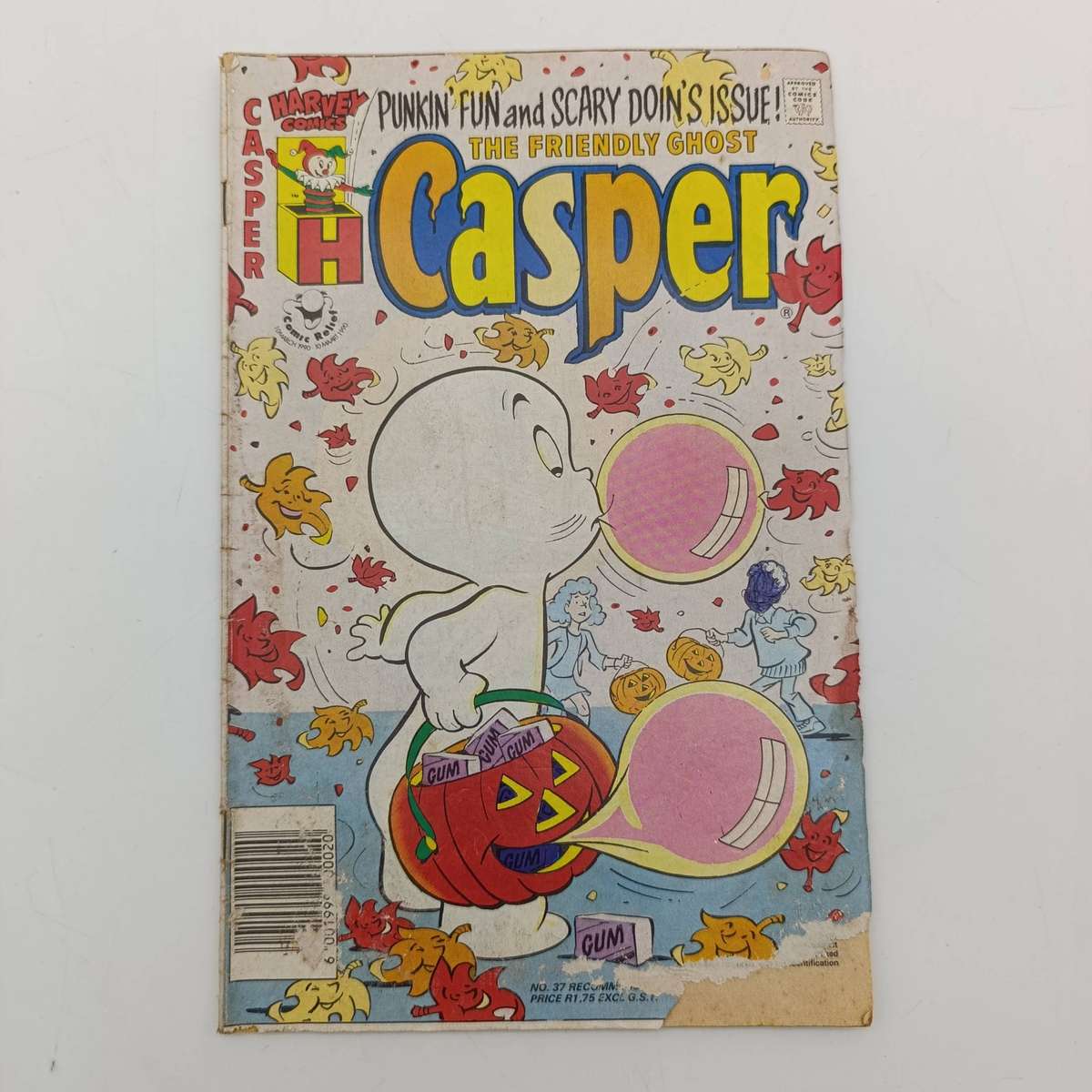 Lot of 5 vintage Richie Rich and Casper comics