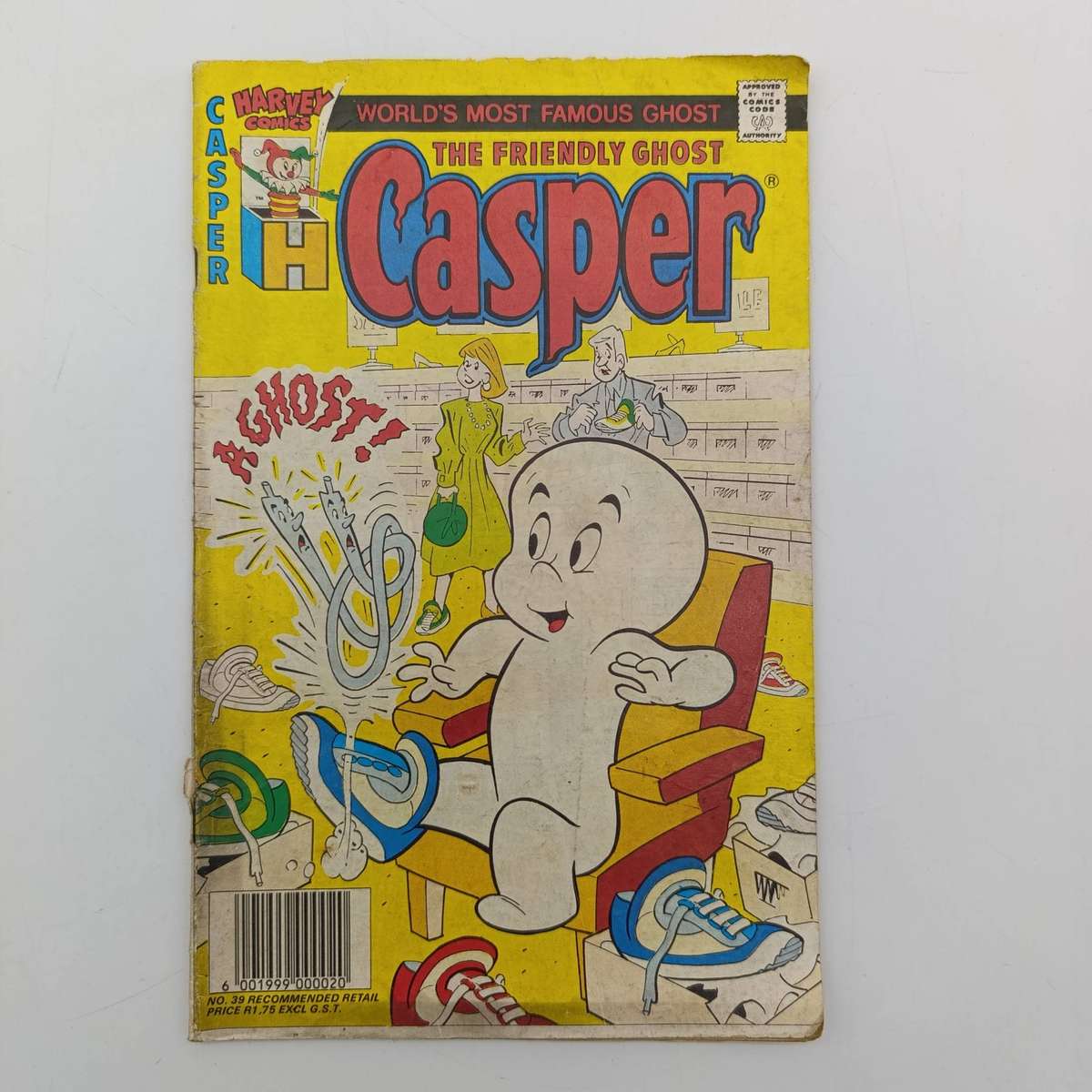 Lot of 5 vintage Richie Rich and Casper comics