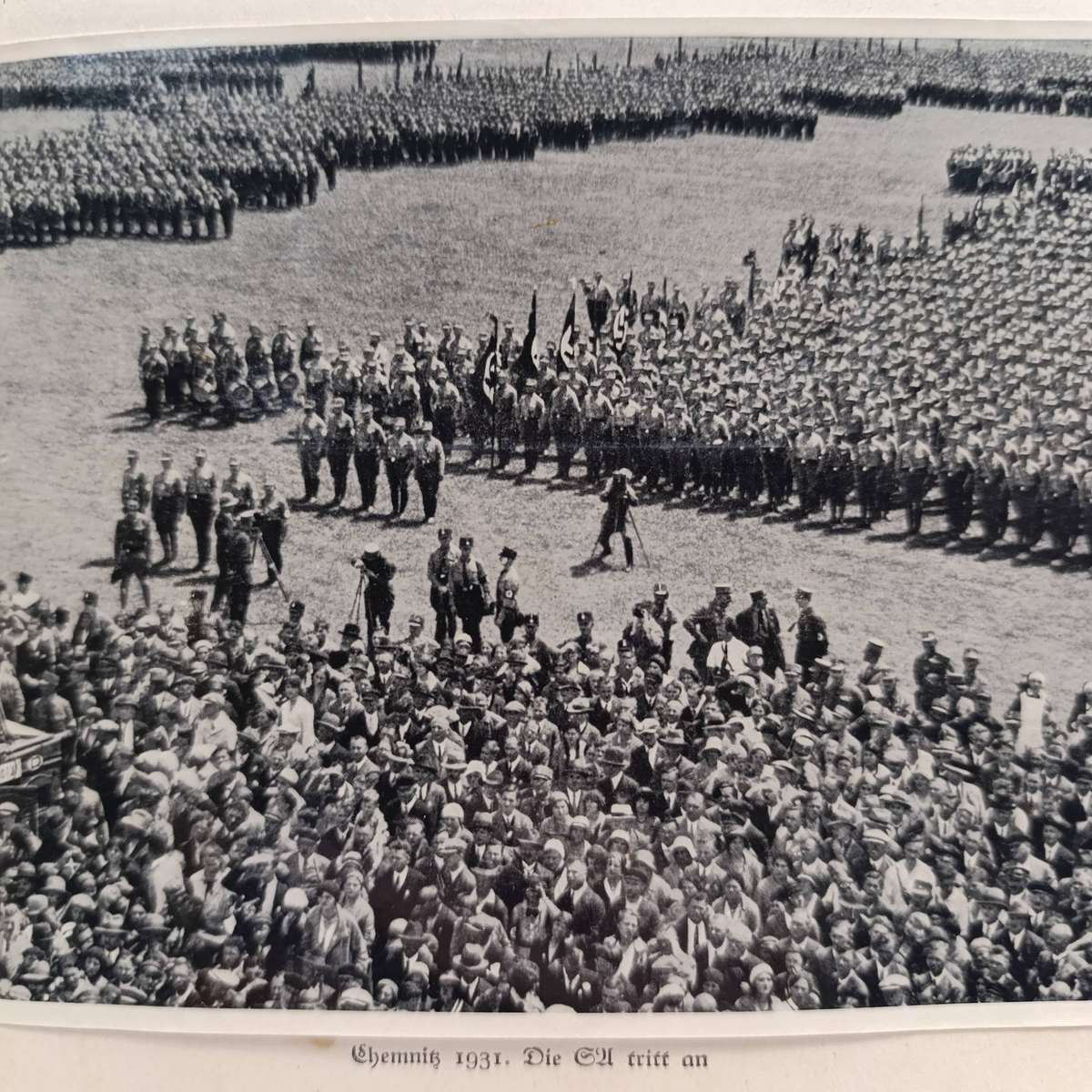 Deutschland Erwacht - The rise, struggle and victory of the NSDAP - complete album with all photos