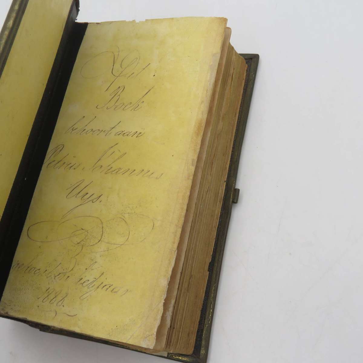 1875 Psalmen and gezangen book inscibed Petrus Johannes Uys 1888 in front and register of P. J Uys b