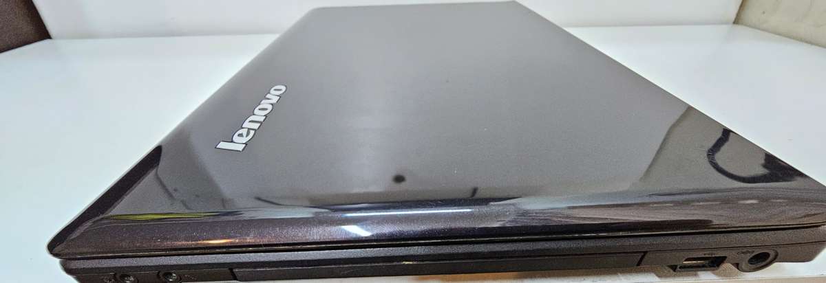 Lenovo G570 i3-2310M 3GB RAM 500GB HDD - No charger