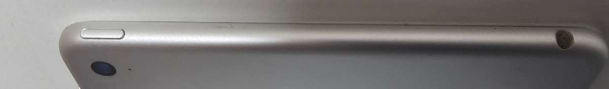 iPad Mini 4 128GB WiFi only !Digitizer cracked!