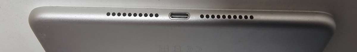 iPad Mini 4 128GB WiFi only !Digitizer cracked!