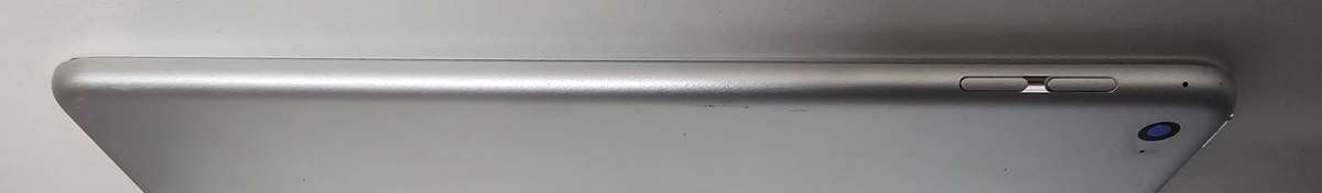 iPad Mini 4 128GB WiFi only !Digitizer cracked!