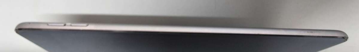 iPad Mini 4 - 32GB WiFi only - Digitiser cracked