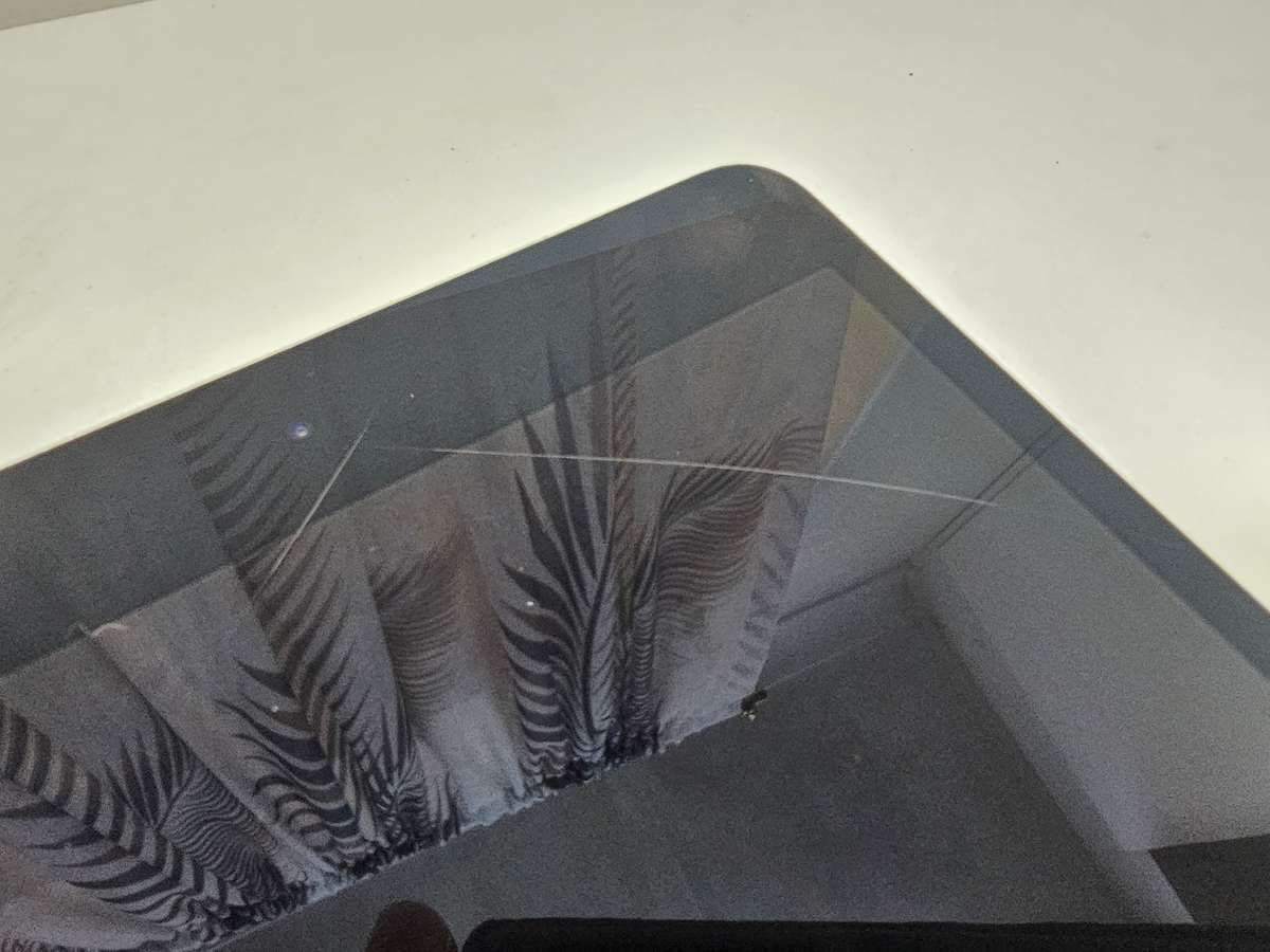 iPad Mini 4 - 32GB WiFi only - Digitiser cracked