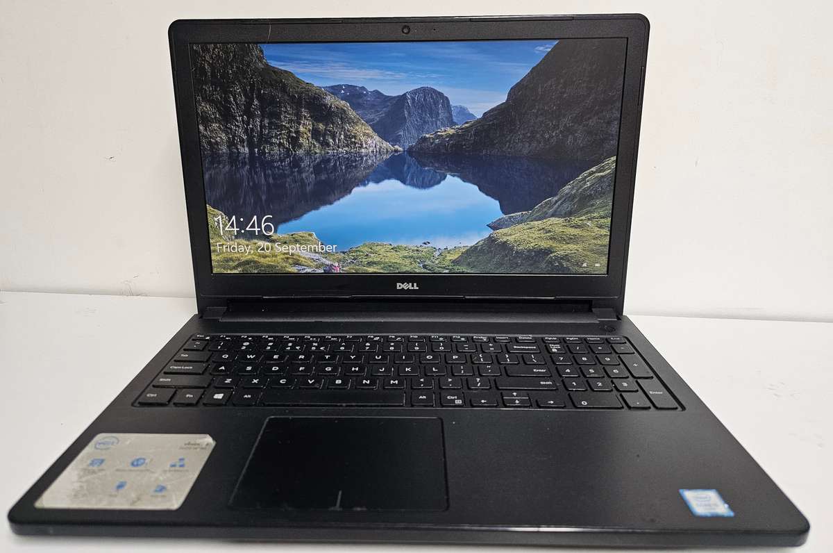 Dell Vostro 3559 i5-6200U 8GB RAM 256GB SSD