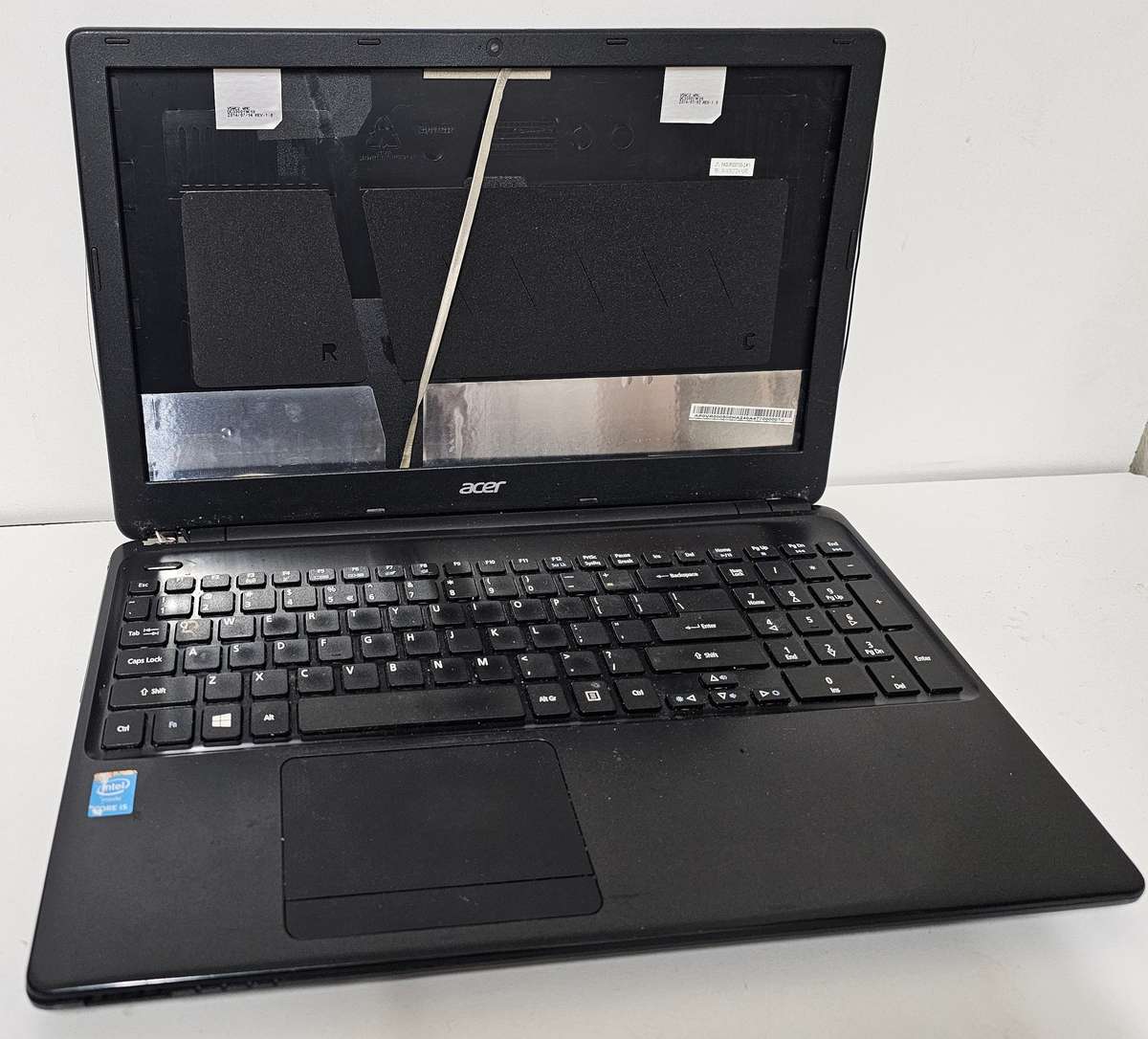 Acer Travelmare TMP255-M - No screen - Spares or repairs