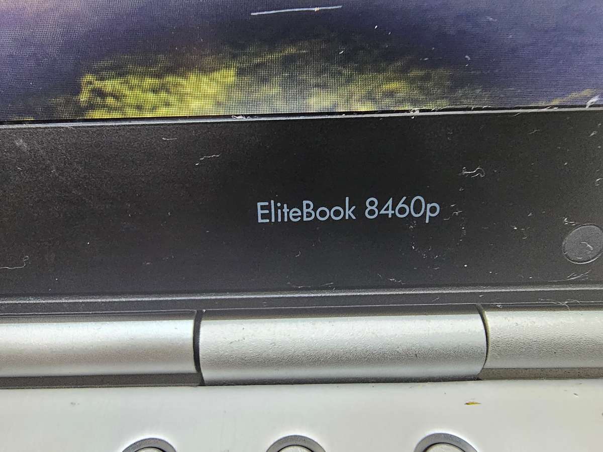 HP Elitebook 8560p i7-2620M 4GB RAM 512GB HDD - needs new keyboard / battery