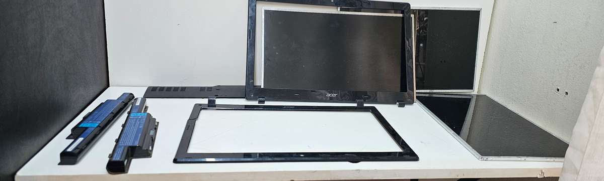 3 x Acer Aspire laptops - Spares or repairs