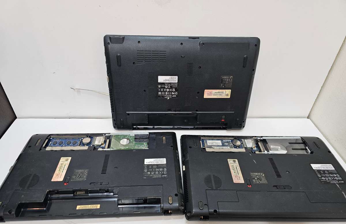 3 x Acer Aspire laptops - Spares or repairs