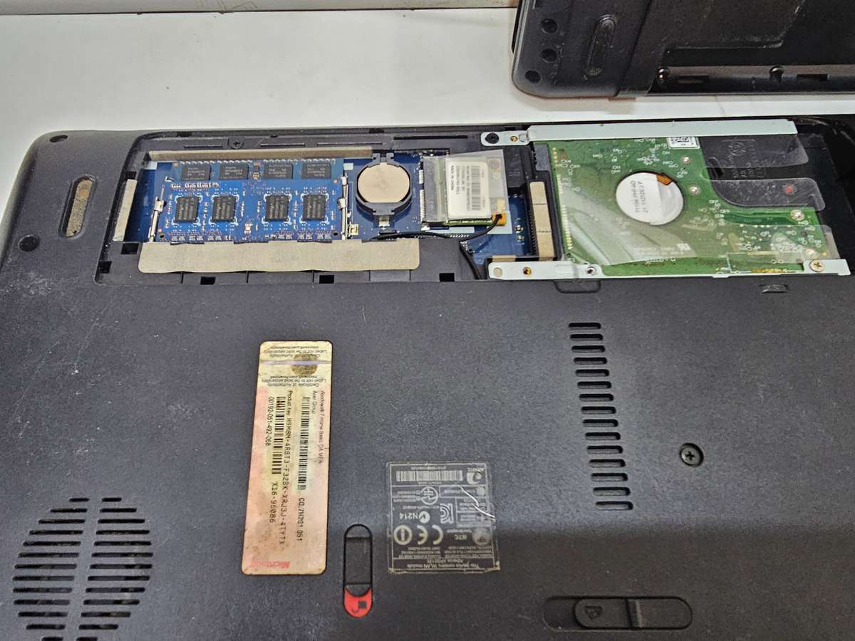 3 x Acer Aspire laptops - Spares or repairs